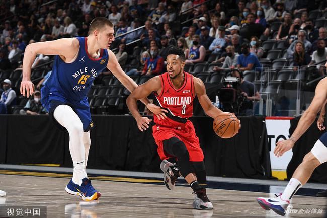 与此同时 与此同时